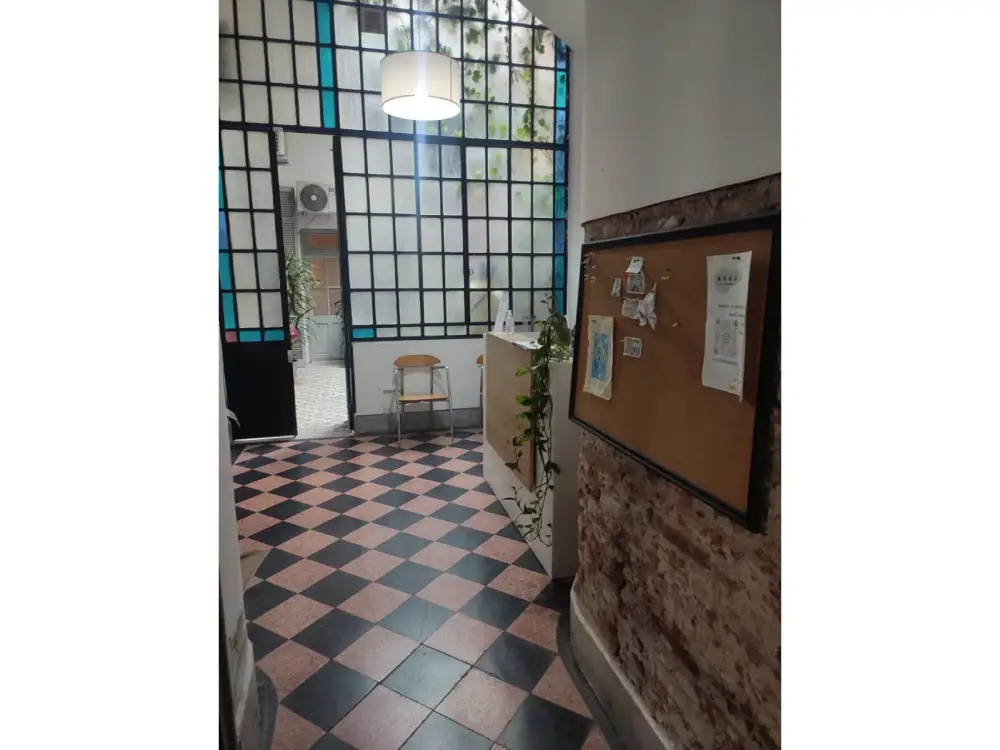 casa-en-venta-en-barrio-parque-rosario-patio-plantas Casa en venta en Barrio Parque Rosario patio con plantas