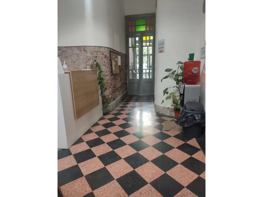 casa-en-venta-en-barrio-parque-rosario-entrada-ventanales Casa en venta en Barrio Parque Rosario entrada con ventanales