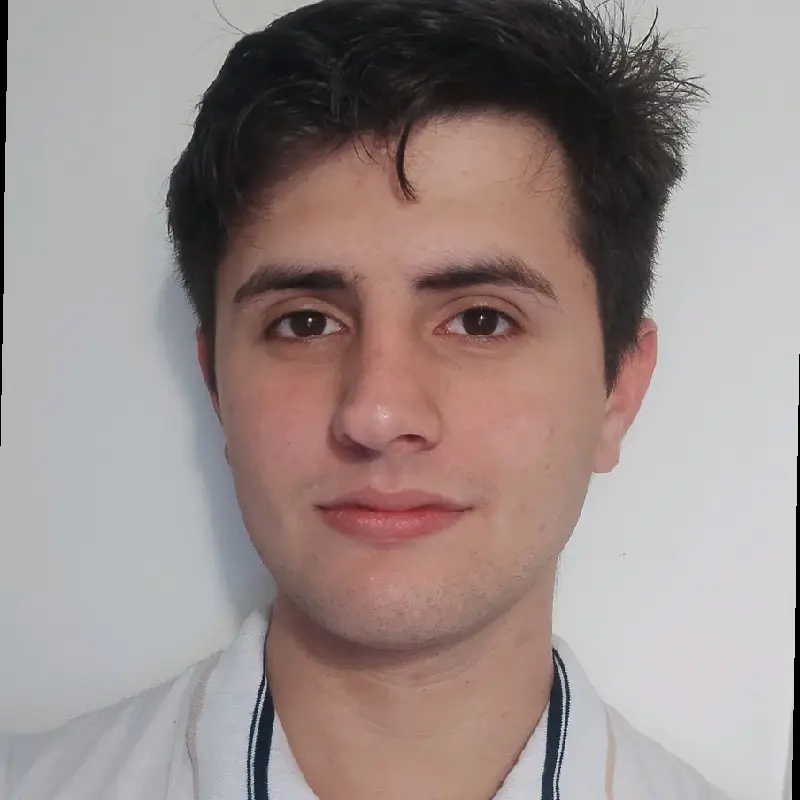 Mariano Lacoste Gomez, creador de contenido, community manager y web developer